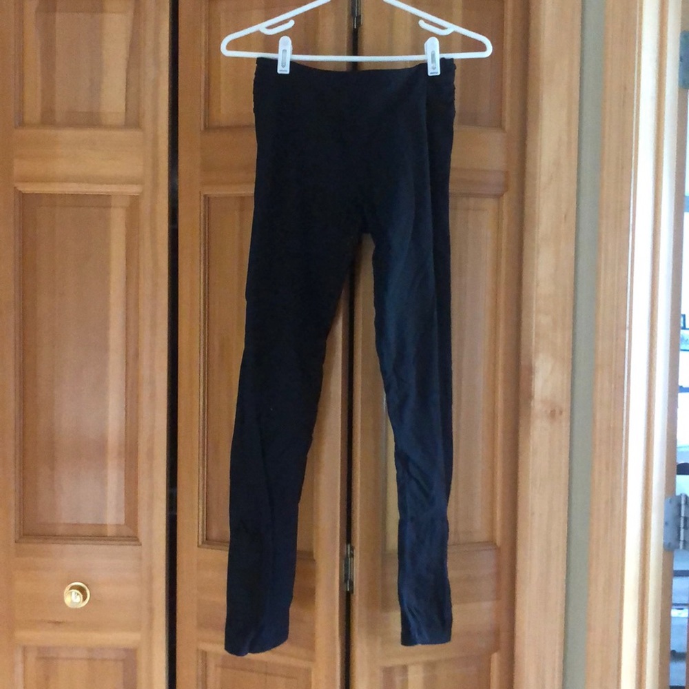 Black leggings